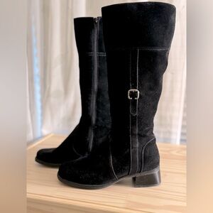 LaCanadienne Black Suede Knee High Boot Size 7.5 M Excellent Condition w/buckle